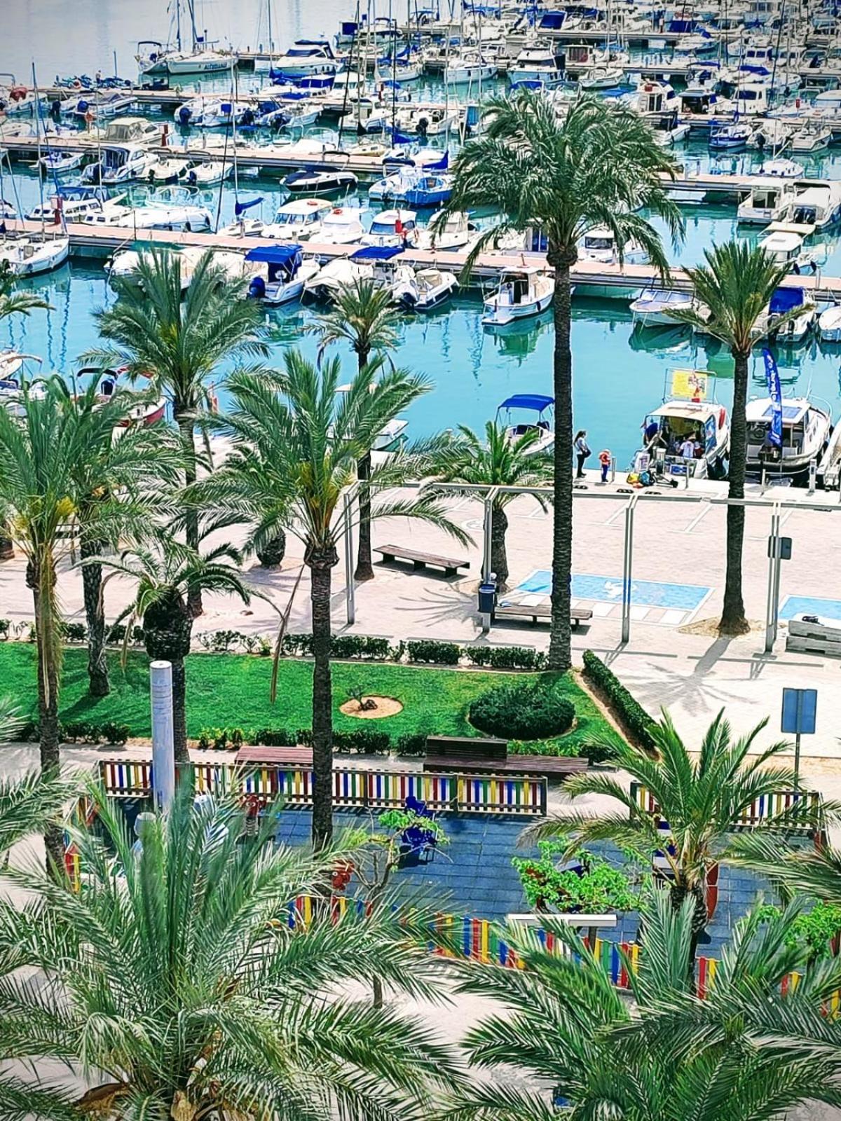 Tranquilo Apartamento Con Vistas Al Mar. Port de Alcudia  Luaran gambar